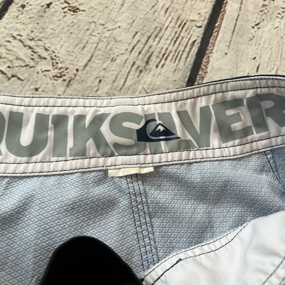 Quicksilver Mens NFL New England Patriots Swim Trunks Board Shorts Bathing Suit - Picture 10 of 10